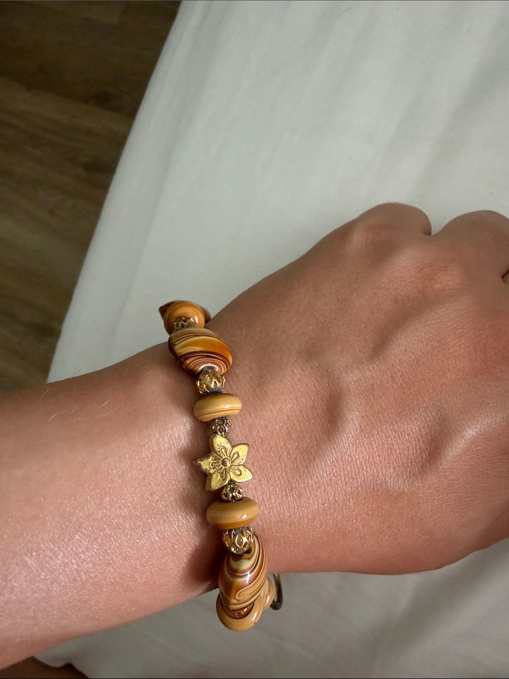 Vintage hand made Gold-Tone Brown Striped Black Bead Bracelet - Unbranded